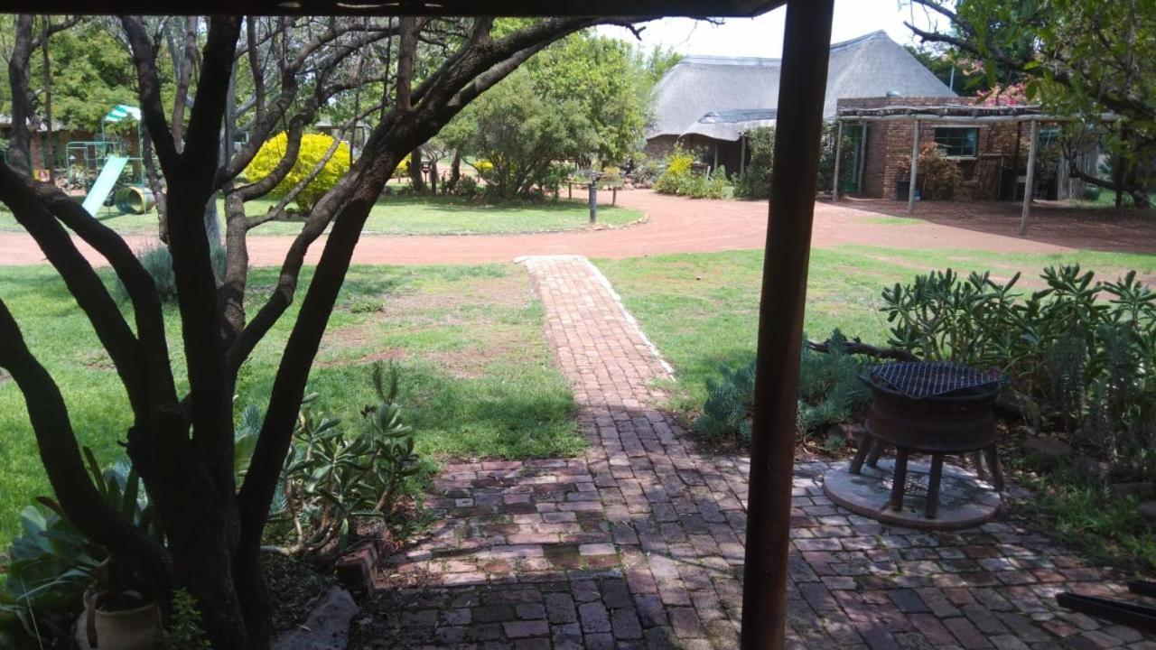 Tranquillity Day Spa & Lodge Baviaanspoort Eksteriør bilde